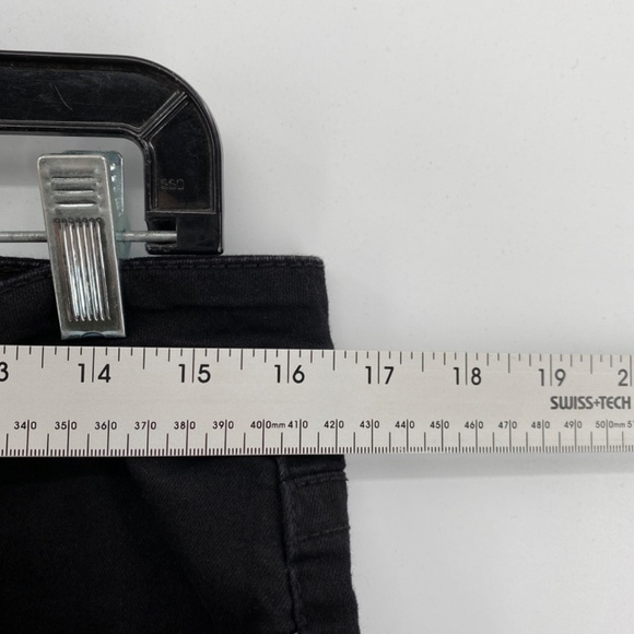 Suko Jeans Shorts Women's Size 12 Black Pockets Front Button Zip Closure - Picture 9 of 12